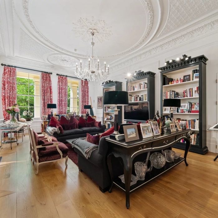 A grand, three floor apartment opposite Hyde Park