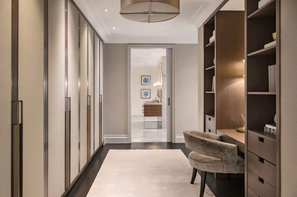 A luxurious Grade II listed stucco-fronted maisonette in Belgravia