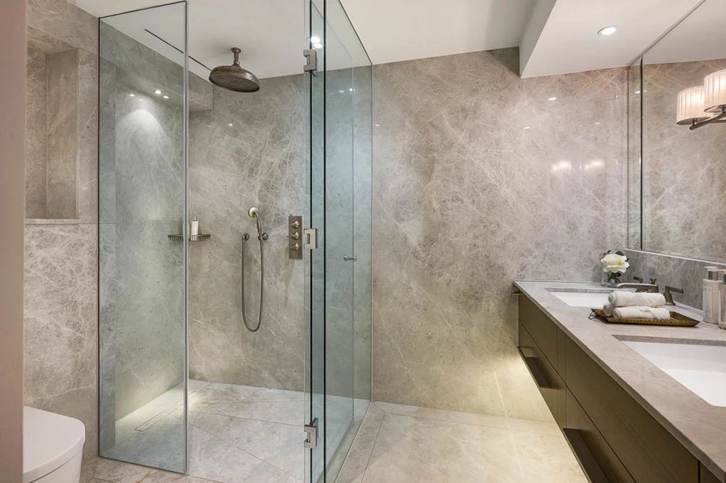 A luxurious Grade II listed stucco-fronted maisonette in Belgravia