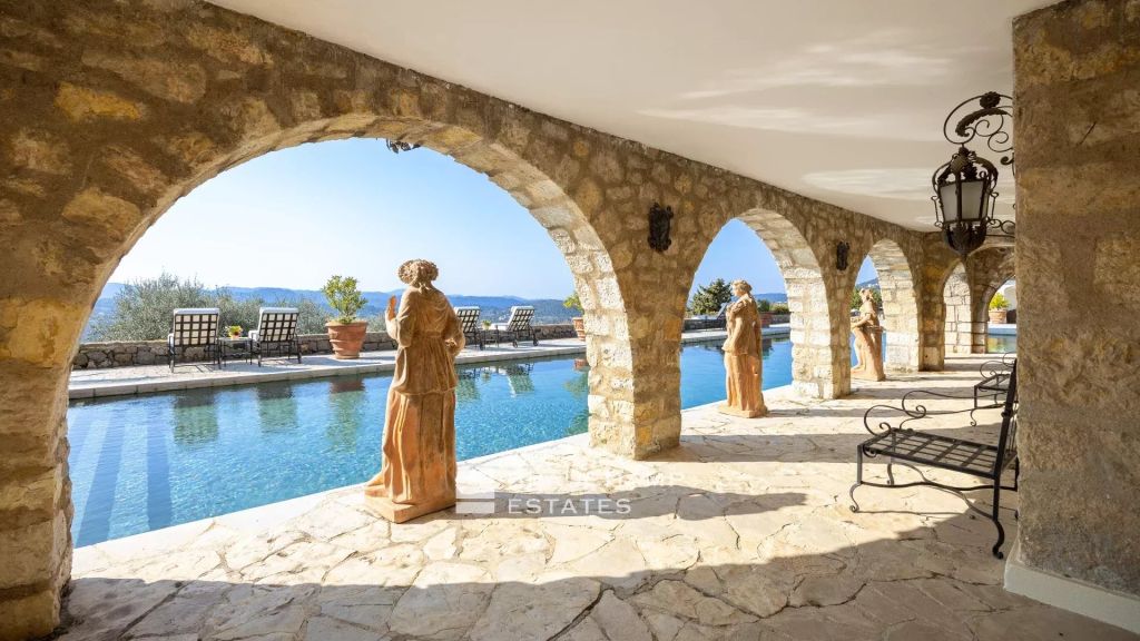 An Exceptional Provencal Property Overlooking the Hinterland