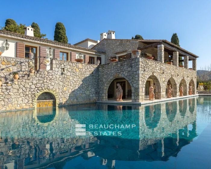 An Exceptional Provencal Property Overlooking the Hinterland