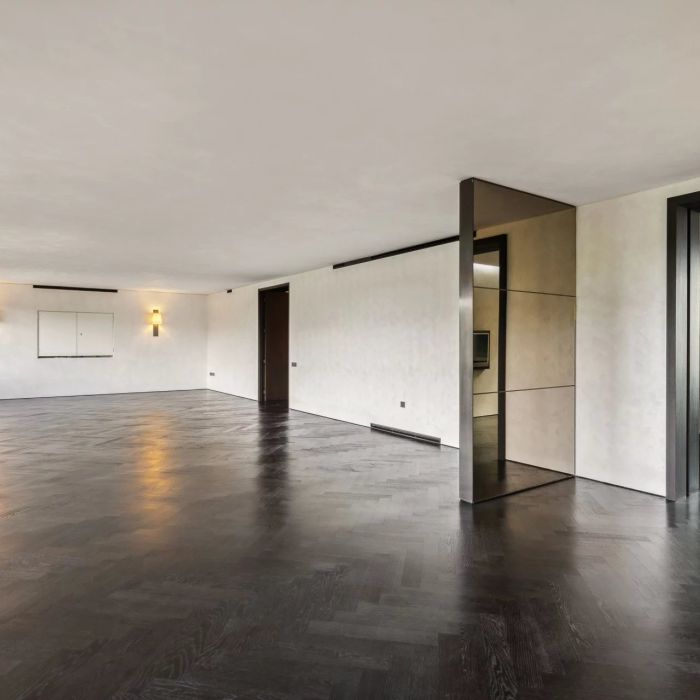 An Impeccable Four-Bedroom Lateral Residence in one of London’s most prestigious buildings.