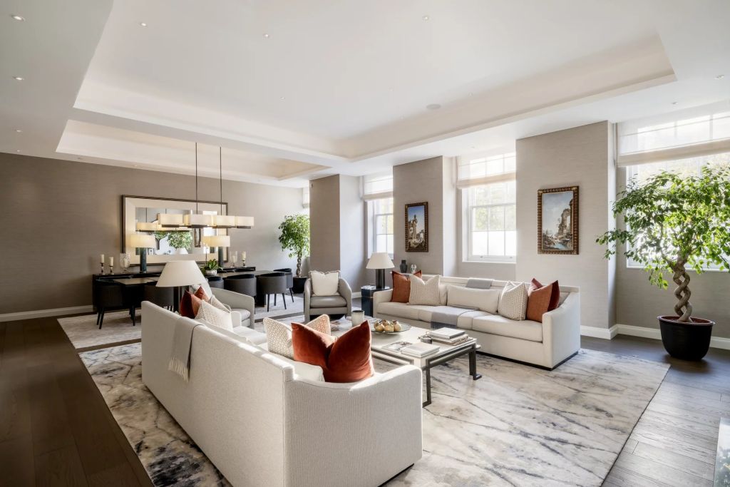 An impeccable triplex in Grosvenor Square inspired by Ian Fleming’s famous spy.