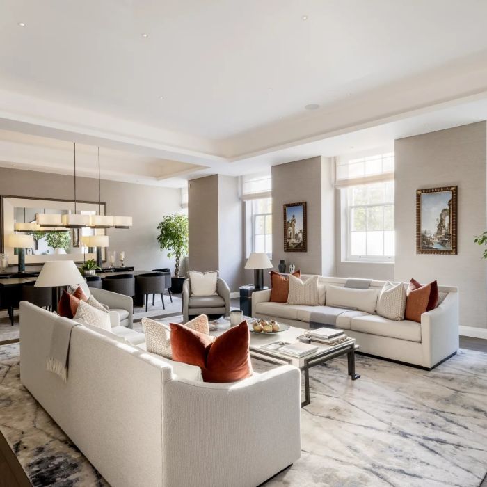 An impeccable triplex in Grosvenor Square inspired by Ian Fleming&rsquo;s famous spy