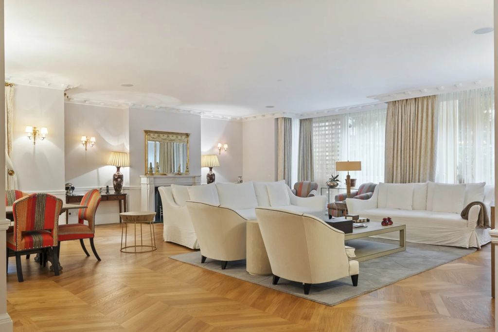 An open plan ground floor apartment in the heart of Belgravia