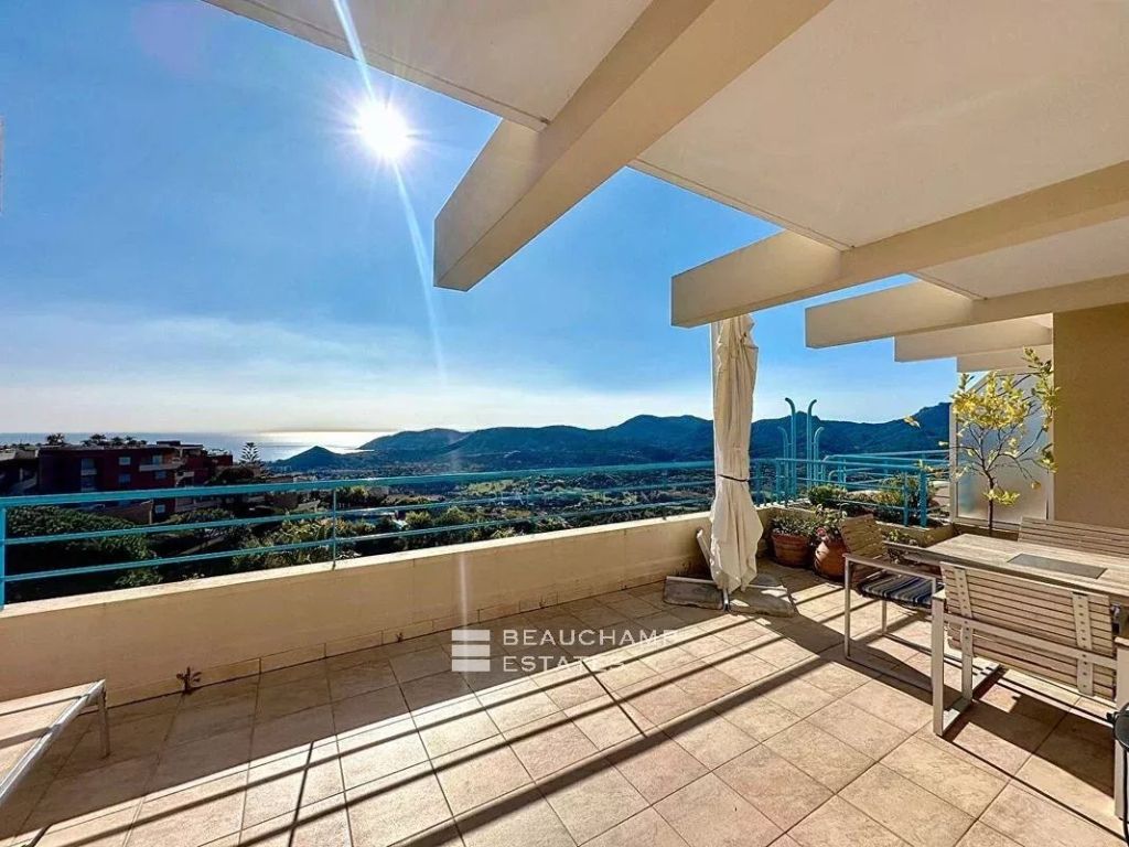 APARTMENT – SEA VIEW