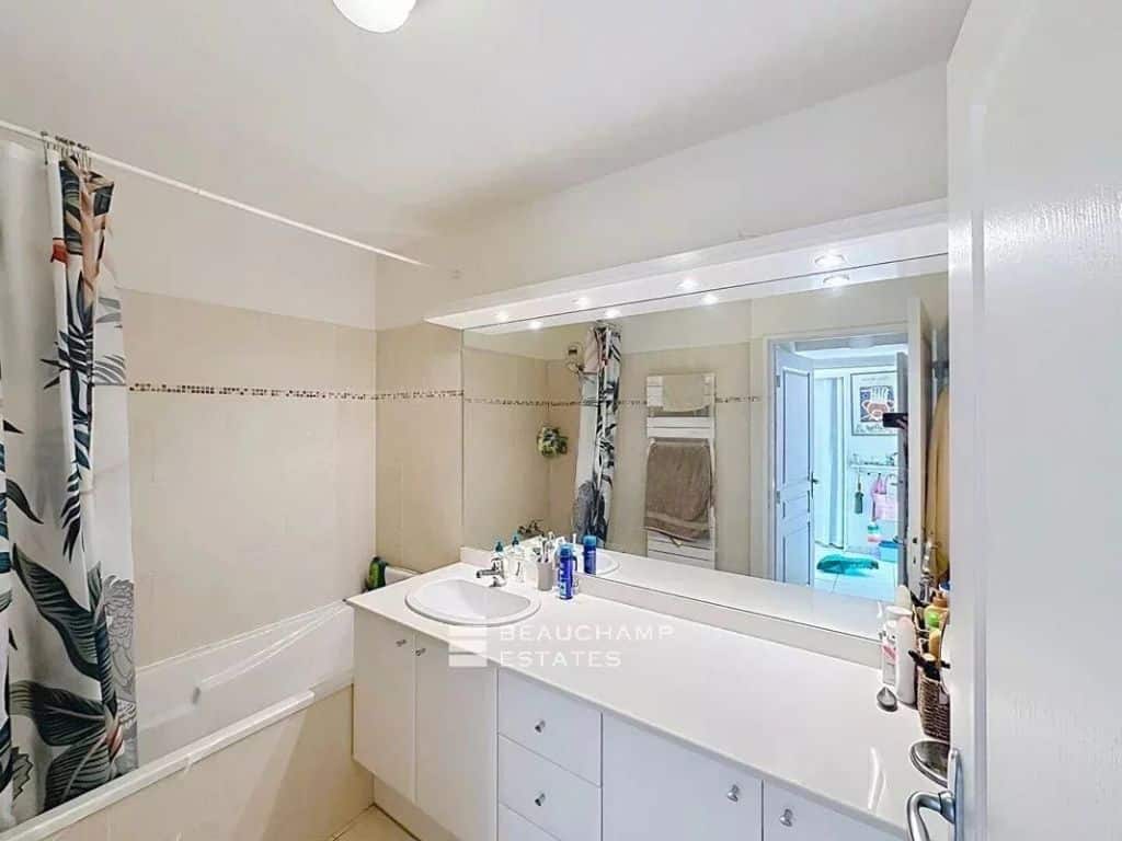 APARTMENT – SEA VIEW