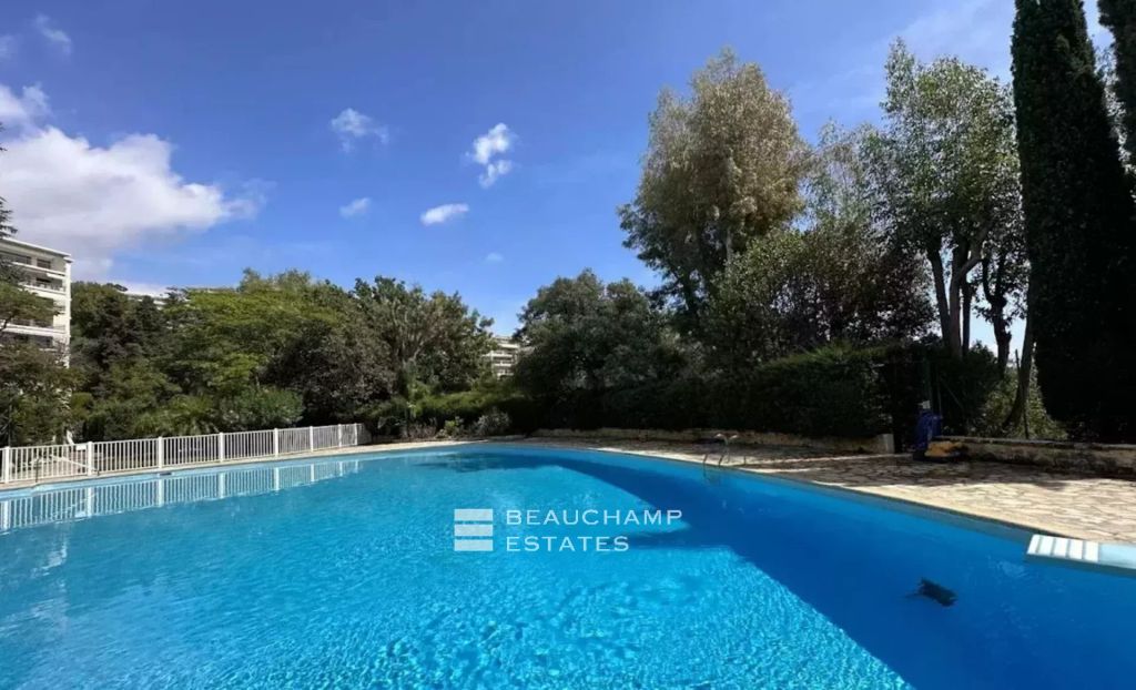Apartment with terrace