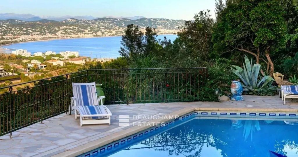 Architect-Designed Villa in the Couëlle Style with Sea and Estérel Views