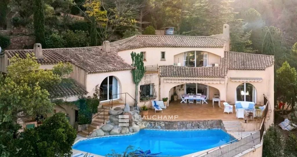 Architect-Designed Villa in the Couëlle Style with Sea and Estérel Views