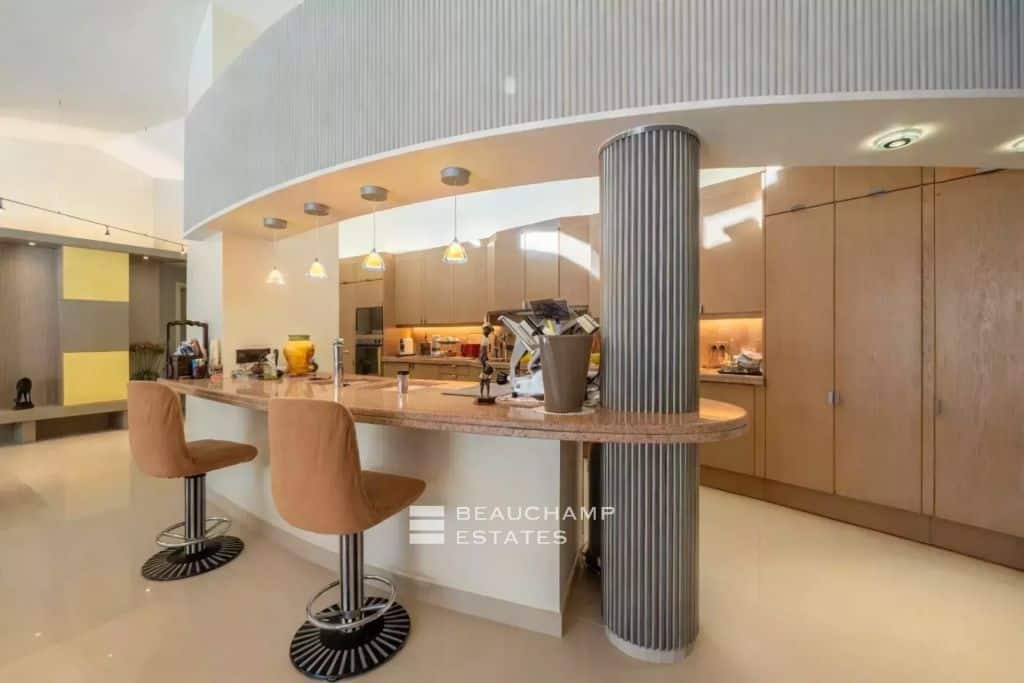 Architect-Designed Villa with Curved Lines, Close to Mougins Village