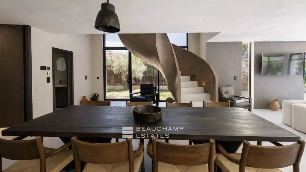 Balinese inspired luxury villa in the heart of Saint-Tropez