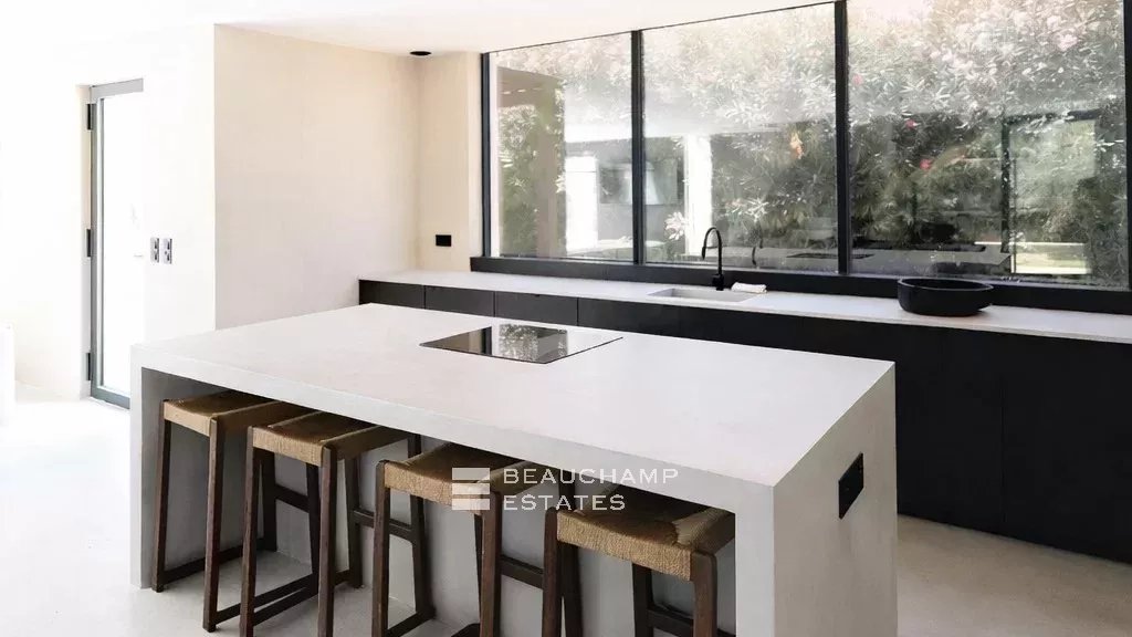 Balinese inspired luxury villa in the heart of Saint-Tropez