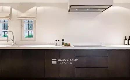 BAY OF SAINT-TROPEZ – GRIMAUD – PIEDS DANS L’ EAU