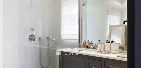 BAY OF SAINT-TROPEZ – GRIMAUD – PIEDS DANS L’ EAU