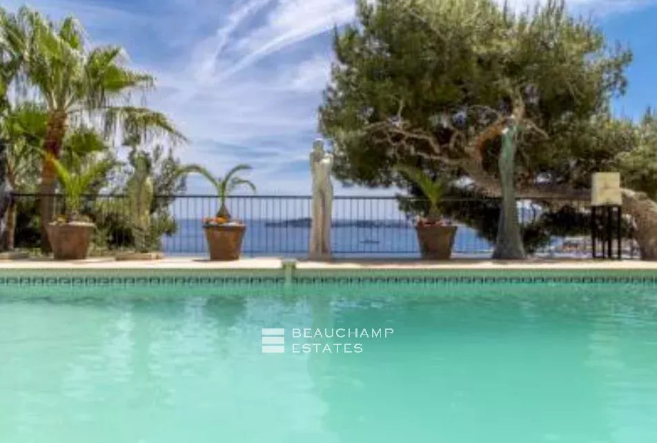 BEAULIEU-SUR-MER – SPLENDID CONTEMPORARY VILLA WITH SEA VIEW