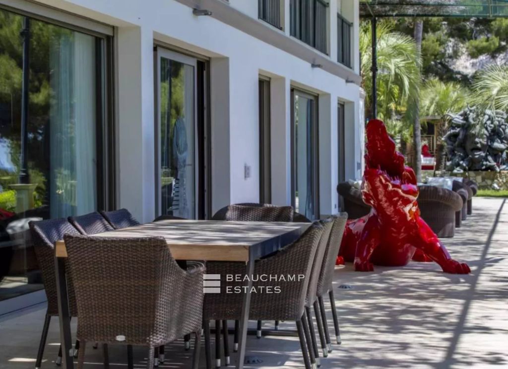 BEAULIEU-SUR-MER – SPLENDID CONTEMPORARY VILLA WITH SEA VIEW