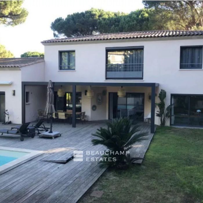 Beautiful modern villa in Saint-Tropez