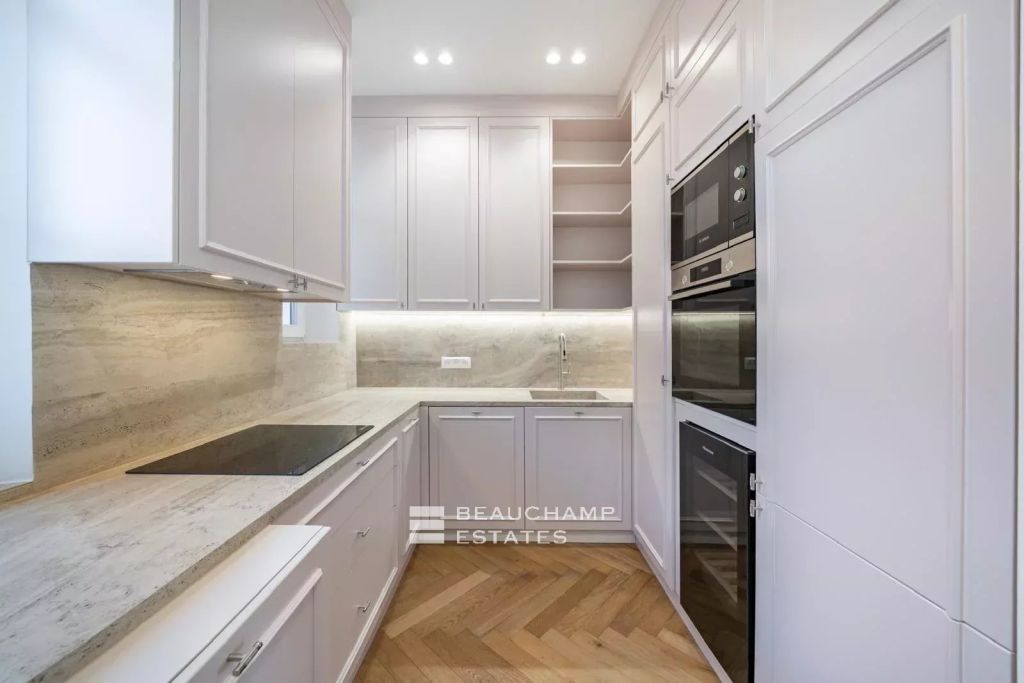 Bourgeois two-bedroom apartment – Cannes Banane