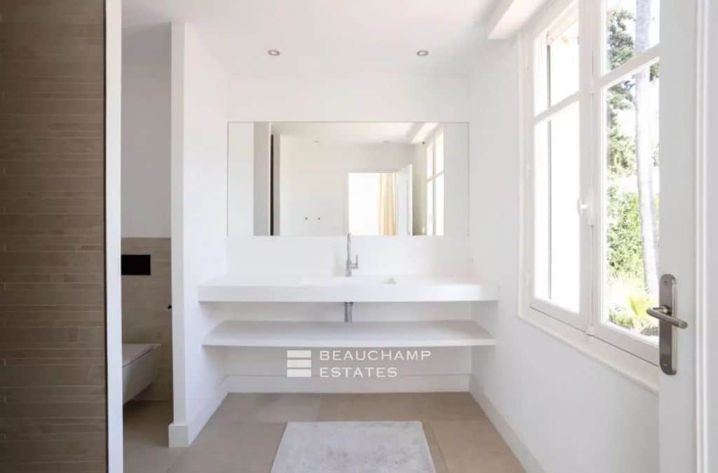 Cannes Basse Californie – Nice 5 bedroom villa in a private domain