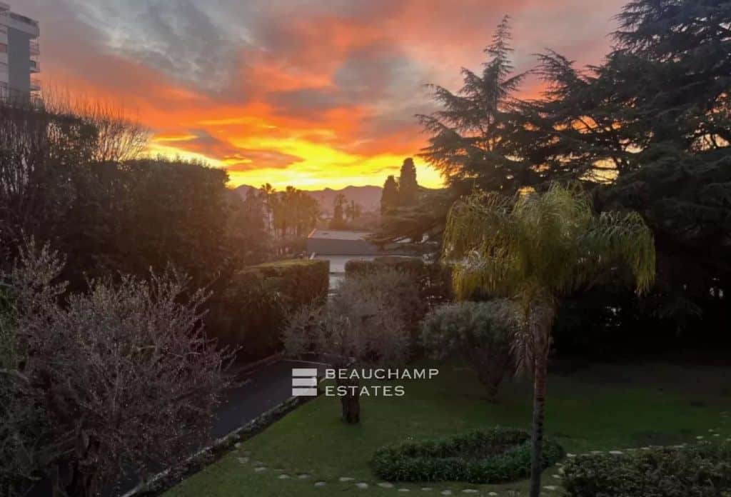 Cannes Benefiat – Pretty 2 bedroom apartment