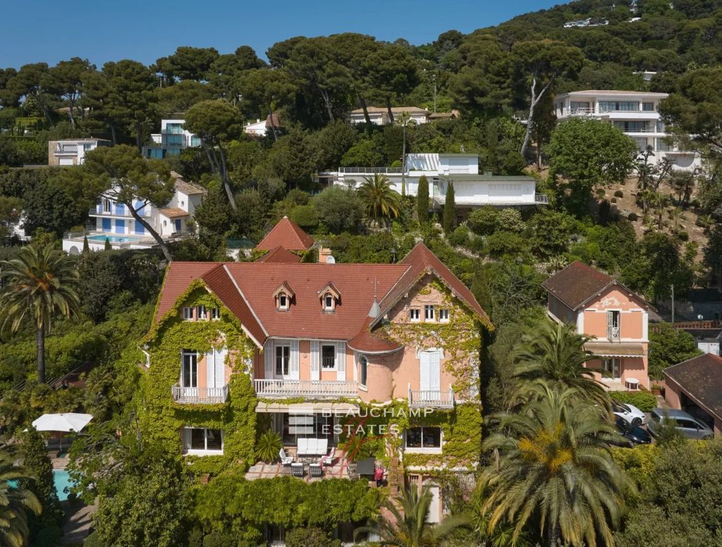CANNES CALIFORNIA MAGNIFICENT PROPERTY WITH SEA VIEW