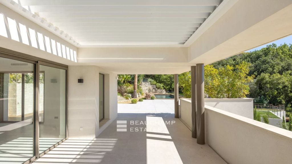 Cannes Californie – contemporary villa with sea view
