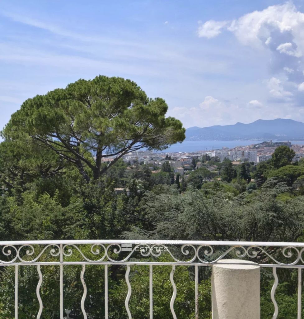 CANNES CALIFORNIE SEA VIEW PROPERTY