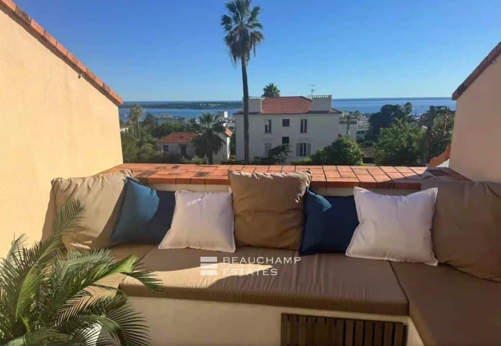 Cannes Califronie – sea view – top floor