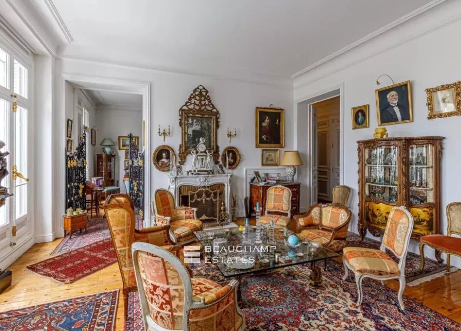 Cannes Montfleury – Superbe appartement 6 pièces au dernier étage