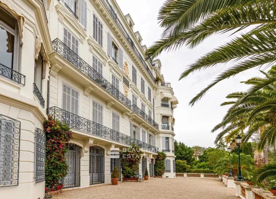 Cannes Montfleury – Superbe appartement 6 pièces au dernier étage