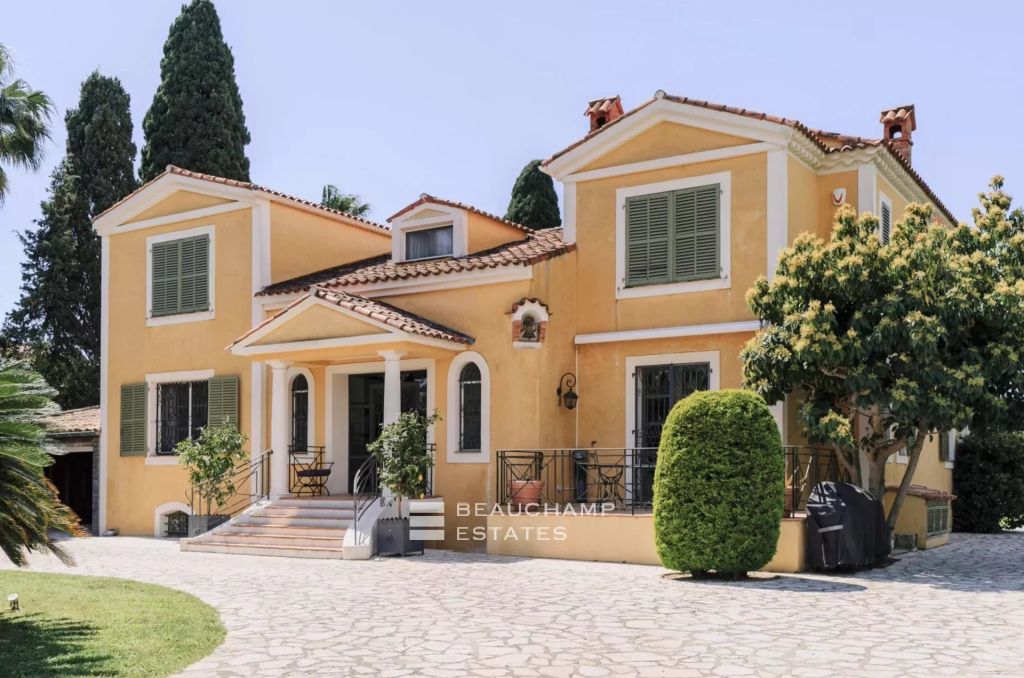 Cap d’Antibes Property