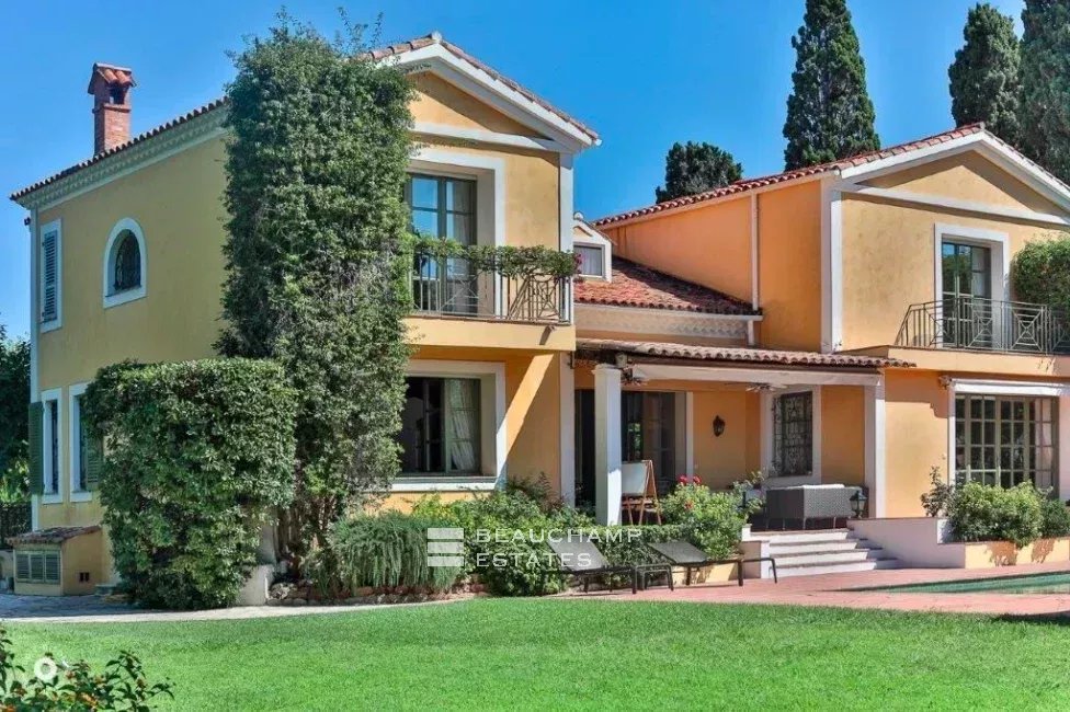 Cap d’Antibes Property