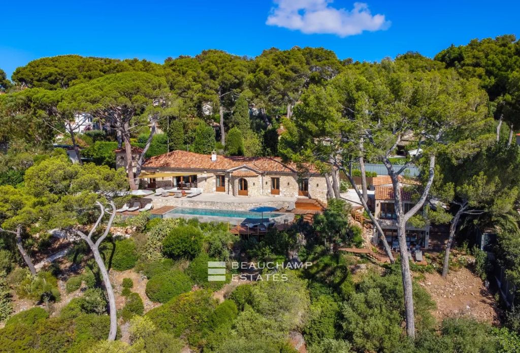 Cap d’Antibes – villa with panoramic sea view
