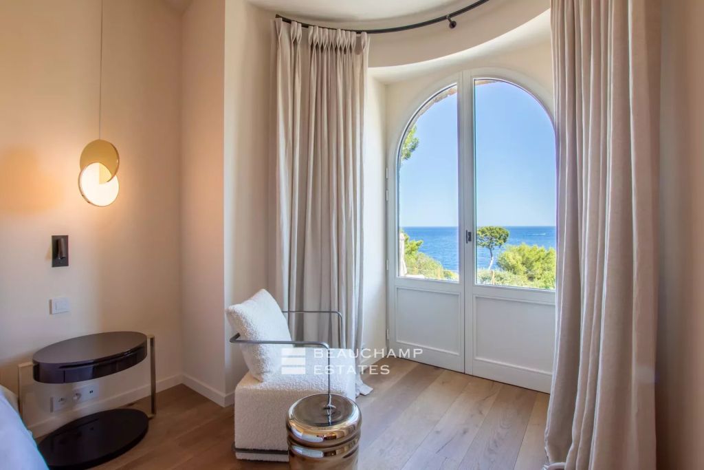 Cap d’Antibes – villa with panoramic sea view