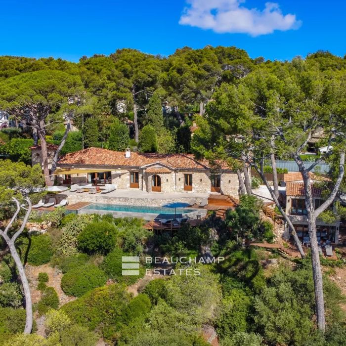 Cap d&rsquo;Antibes – villa avec vue mer panoramique
