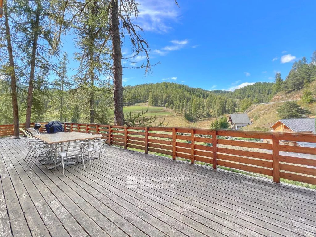 Chalet in the Heart of the Alps with Pool – Valberg