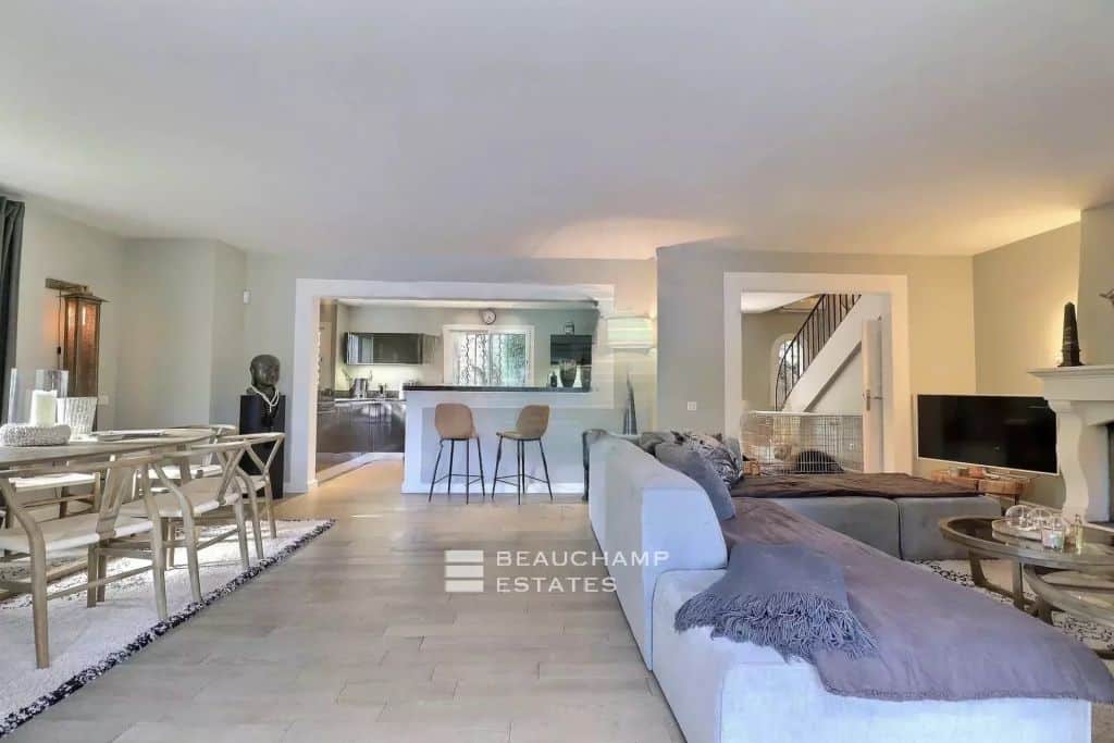 CHARMING BASTIDE – BEAUTIFUL ADDRESS