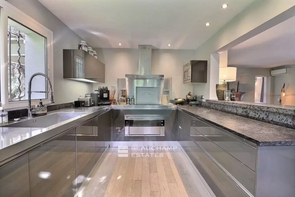 CHARMING BASTIDE – BEAUTIFUL ADDRESS