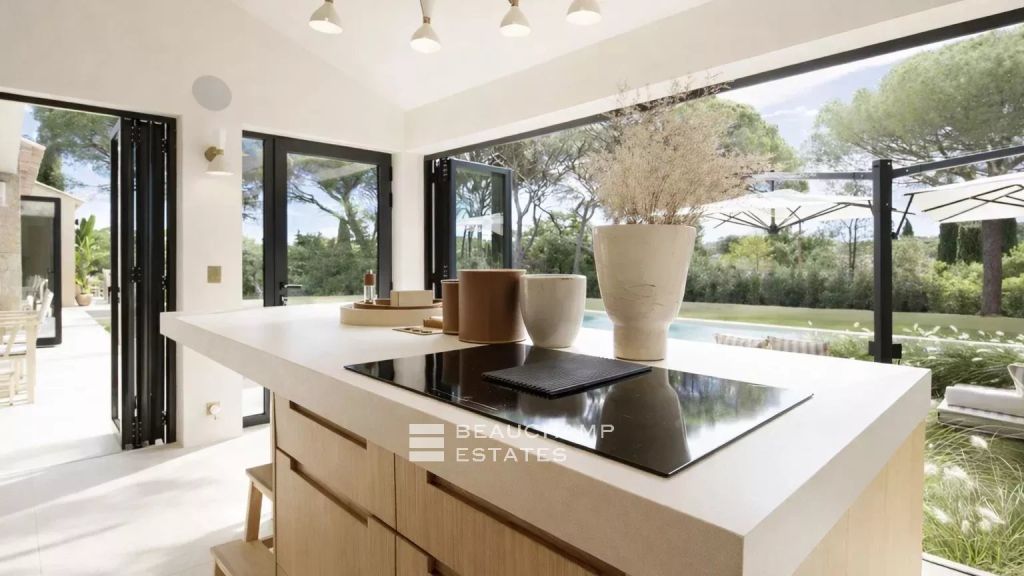 Charming luxury villa just steps from the Pampelonne beaches