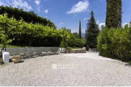 Charming property in a peaceful environment