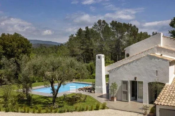 Charming property in a peaceful environment