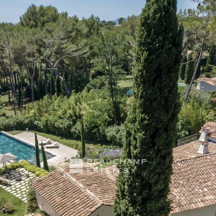 Charming property with swimming pool