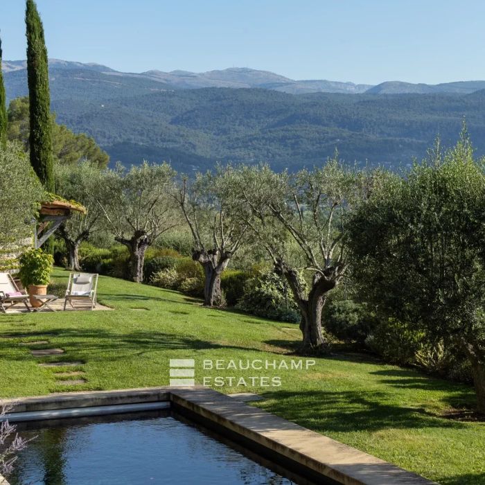 Charming property with swimming pool