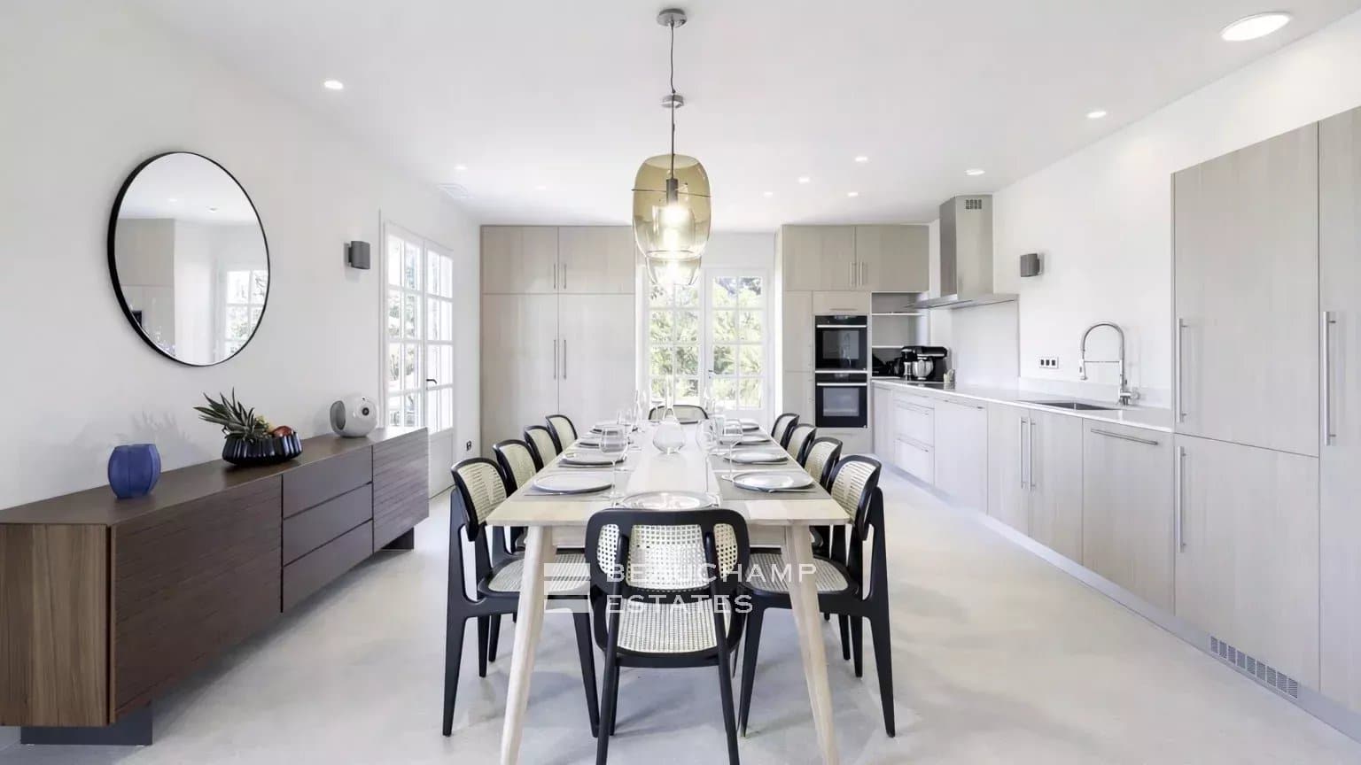 Charming Provençal villa full of character, just moments from Pampelonne Beach Charming Provençal villa full of character, just moments from Pampelonne Beach