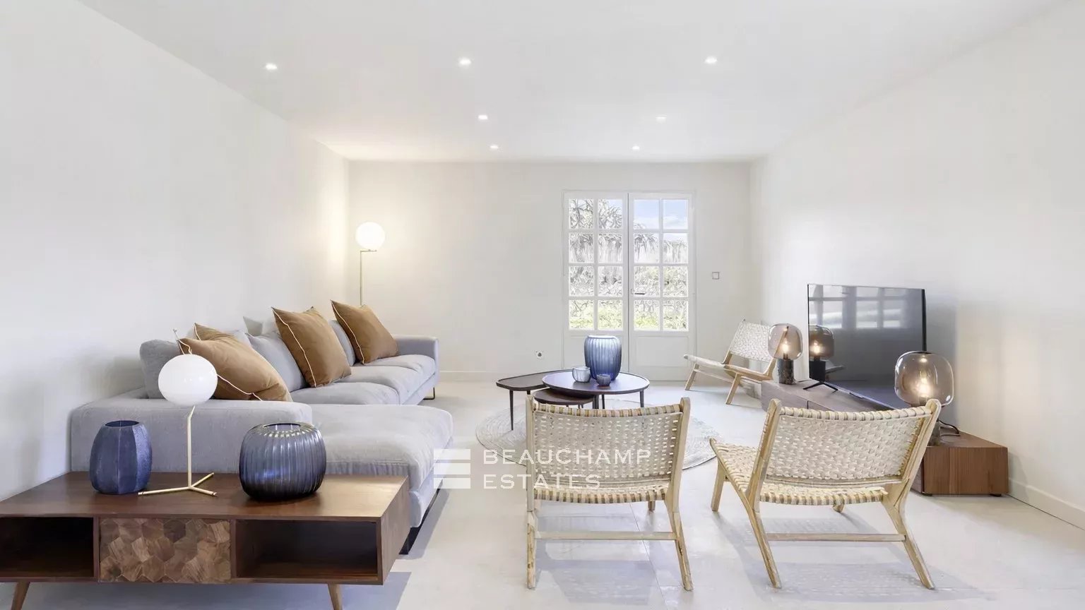 Charming Provençal villa full of character, just moments from Pampelonne Beach Charming Provençal villa full of character, just moments from Pampelonne Beach