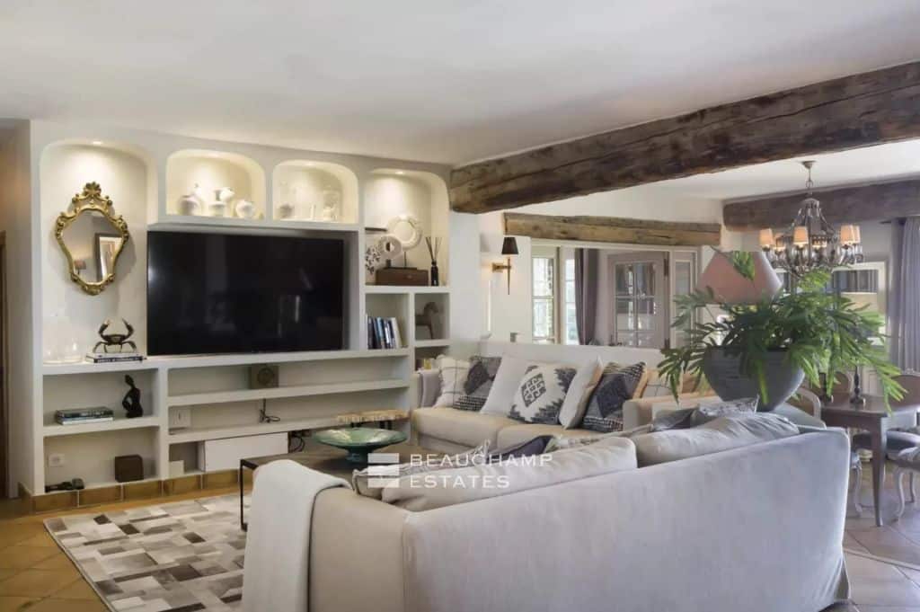 Charming Provencal Villa in Le Cannet with Panoramic Sea View