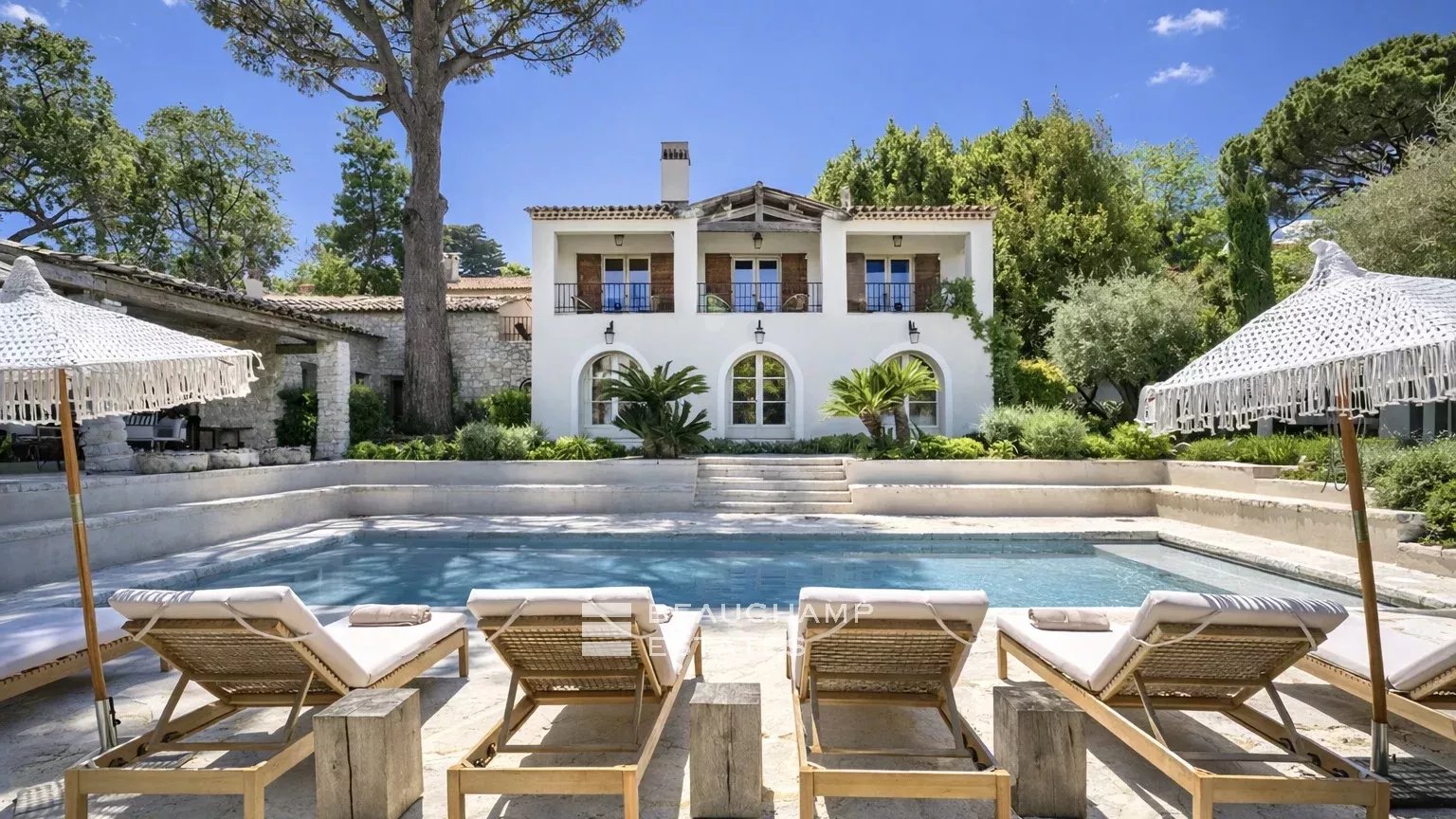 Chic neo-Provençal villa just steps from the centre of Saint-Tropez Chic neo-Provençal villa just steps from the centre of Saint-Tropez