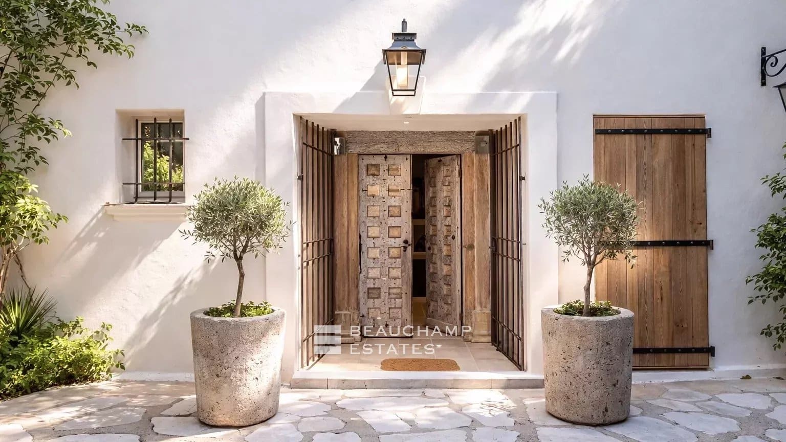 Chic neo-Provençal villa just steps from the centre of Saint-Tropez Chic neo-Provençal villa just steps from the centre of Saint-Tropez