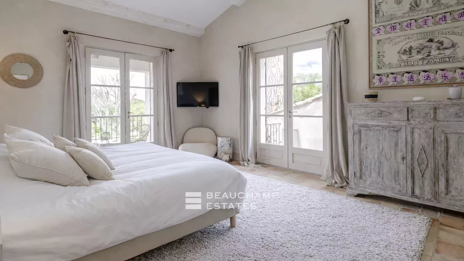 Chic neo-Provençal villa just steps from the centre of Saint-Tropez Chic neo-Provençal villa just steps from the centre of Saint-Tropez